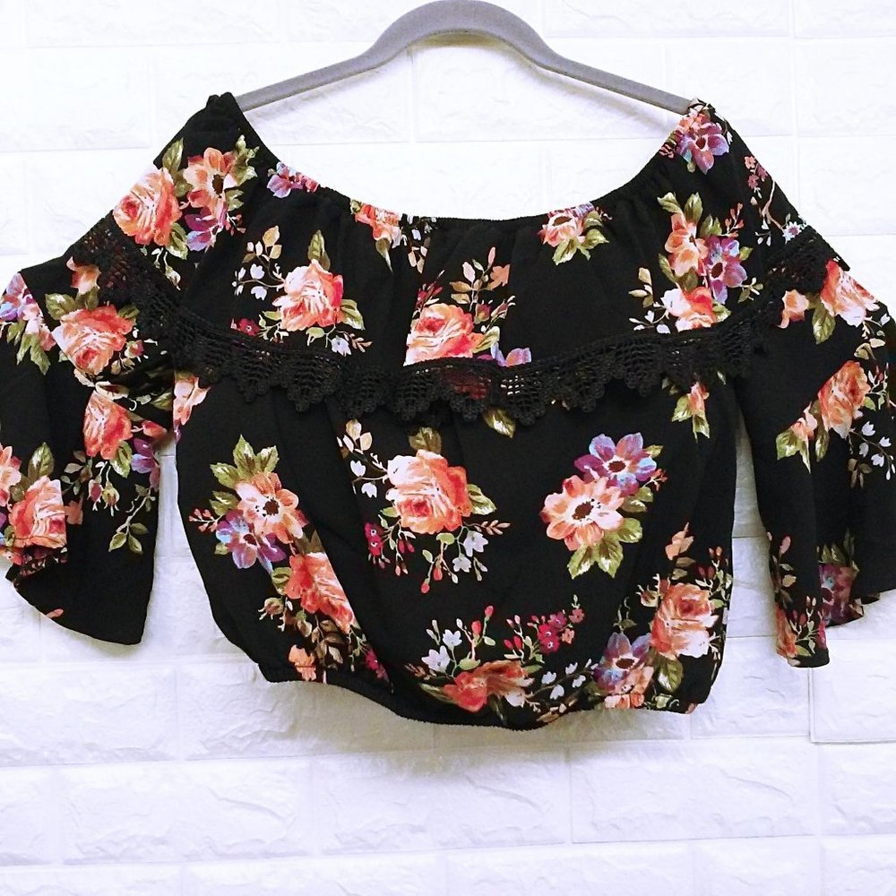 Haute Project Blouse Floral Bell Sleeve Lace Crop